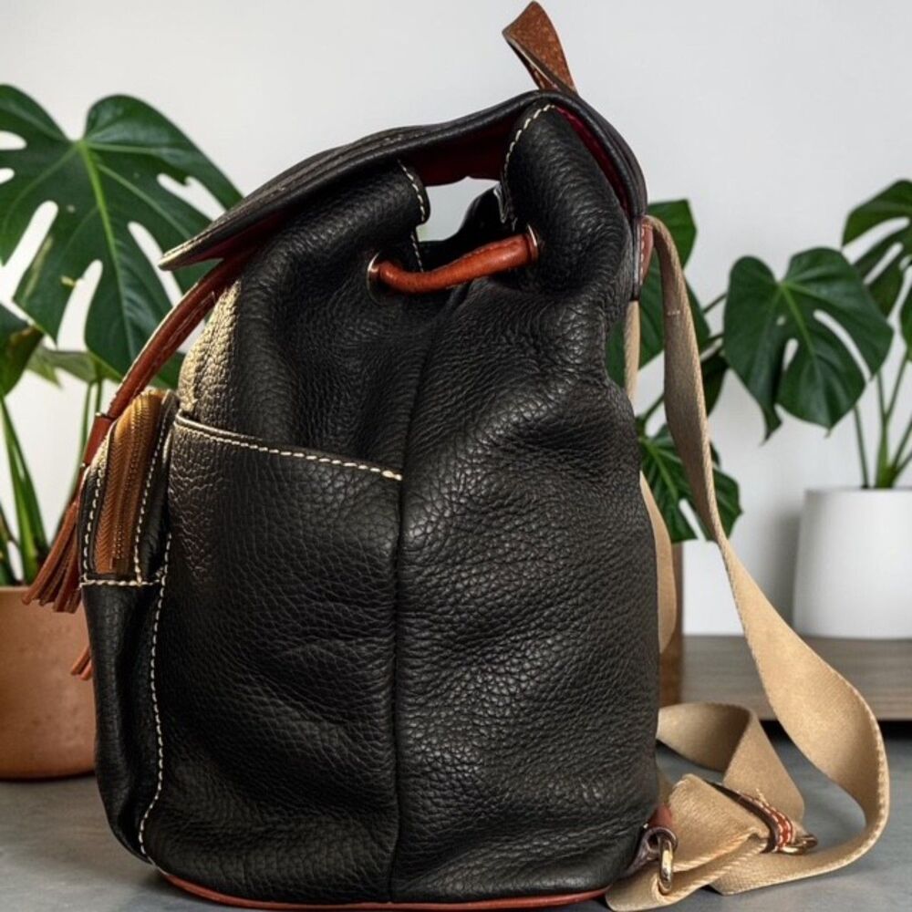 Dooney & Bourke Black Pebble Grain Leather Murphy Backpack Tassel EUC - Picture 2 of 7